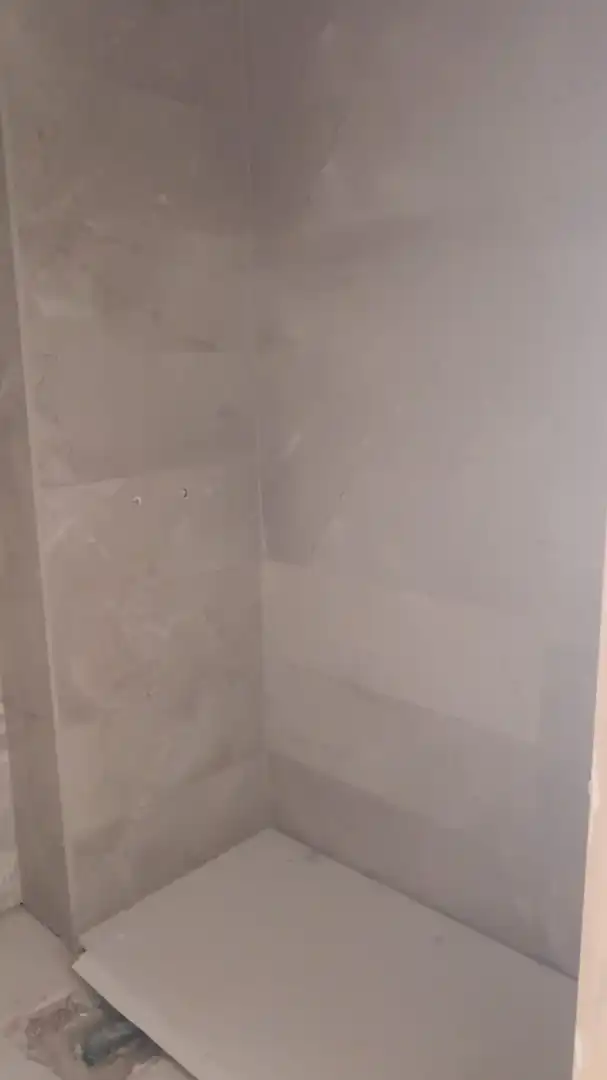 Baño de Piso en venta en Motril con Terraza y Balcón