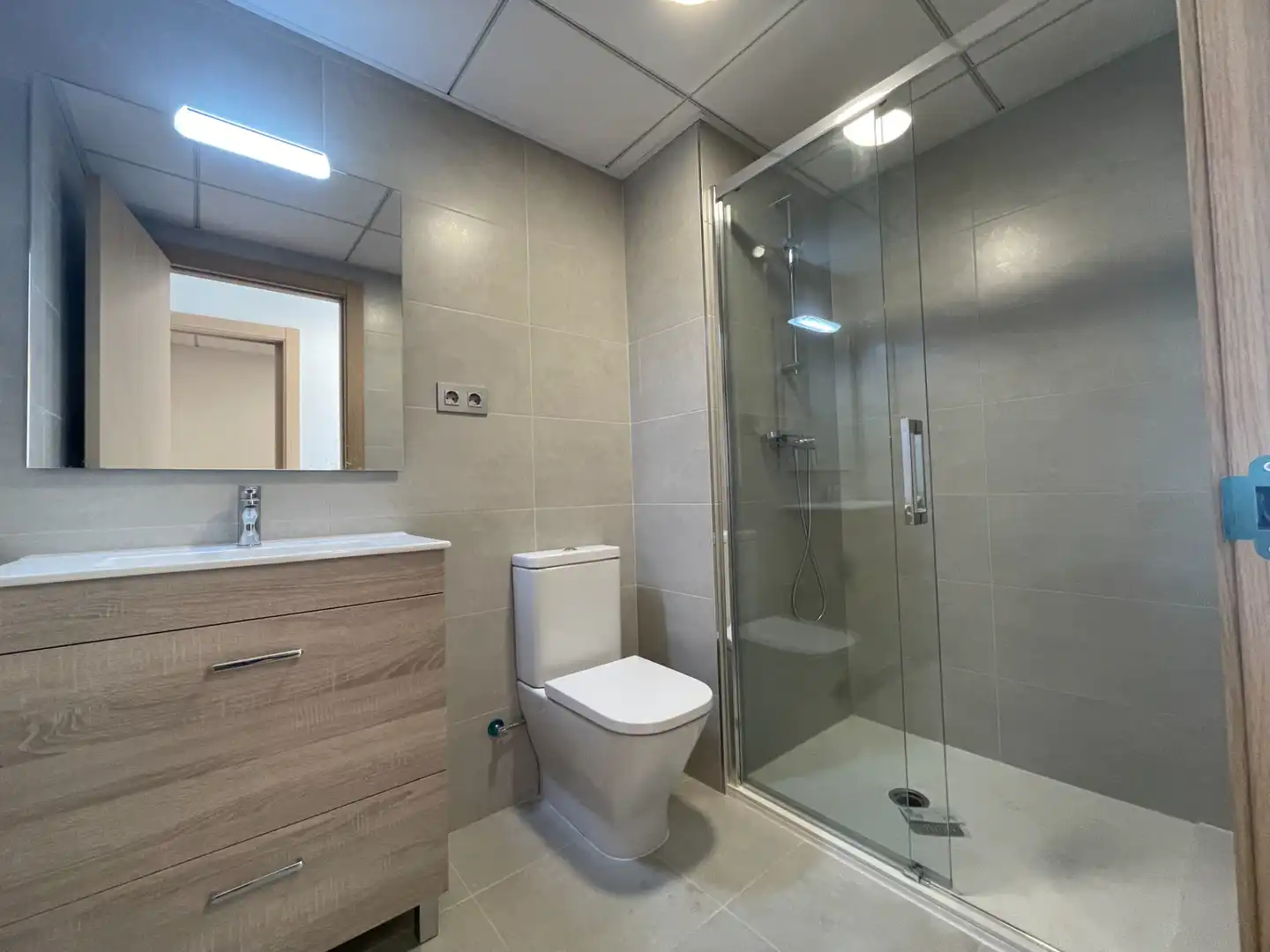 Badezimmer von Wohnung zur Miete in Cambrils mit Klimaanlage, Heizung und Parkett