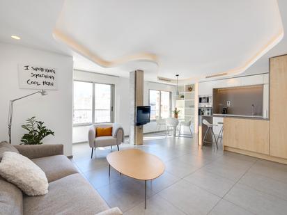 Sala d'estar de Pis en venda en Torrevieja amb Aire condicionat i Moblat