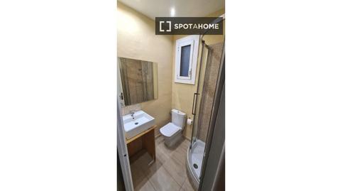 Foto 5 de Piso de alquiler en El Camp de l'Arpa del Clot, Barcelona