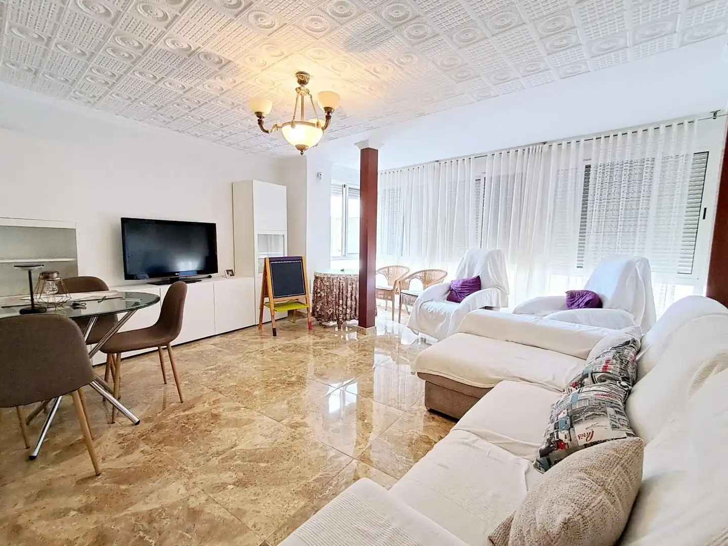 Sala de estar de Piso en venta en Águilas con Terraza y Amueblado
