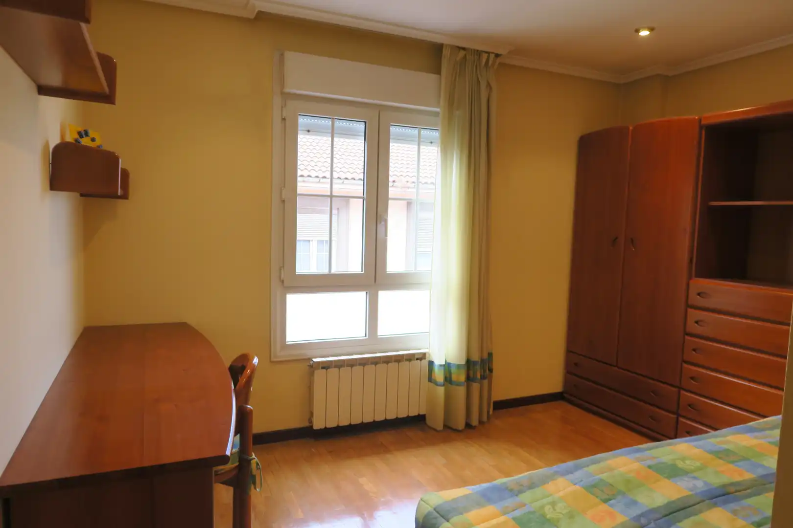 Habitación de Piso en venta en Avilés con Calefacción y Amueblado