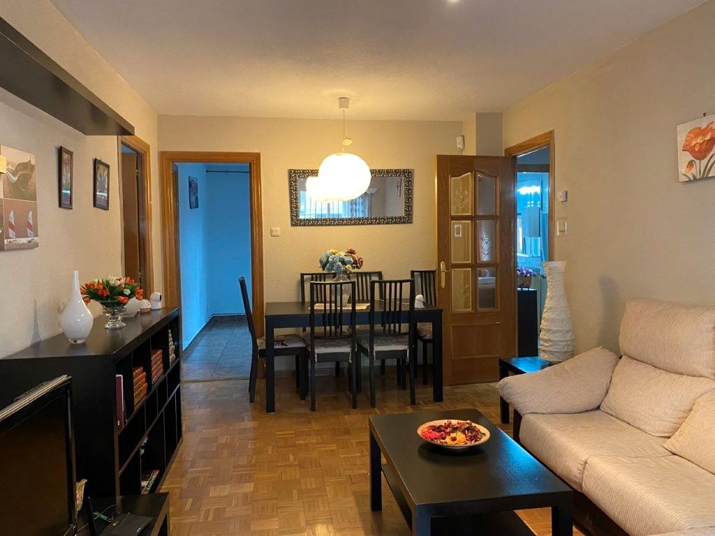 Menjador de Pis en venda en  Madrid Capital amb Calefacció i Moblat