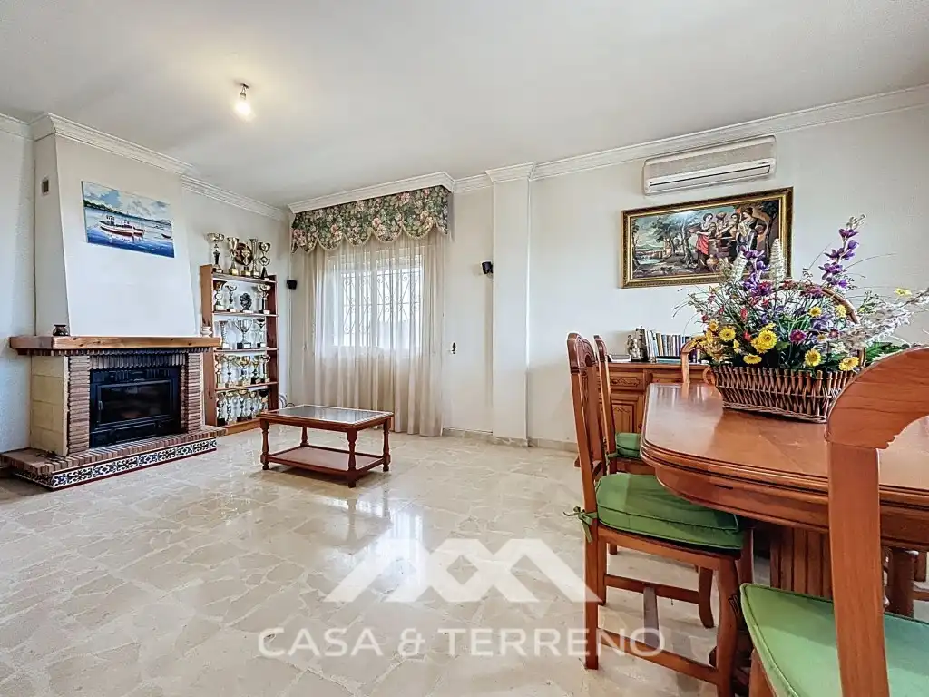 Comedor de Casa o chalet en venta en Vélez-Málaga con Aire acondicionado, Jardín privado y Terraza