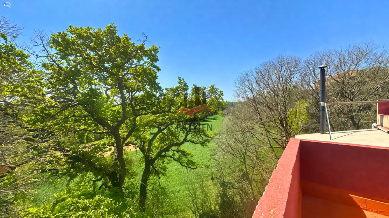 Casa adosada en venta en d'Olot, Vilafant