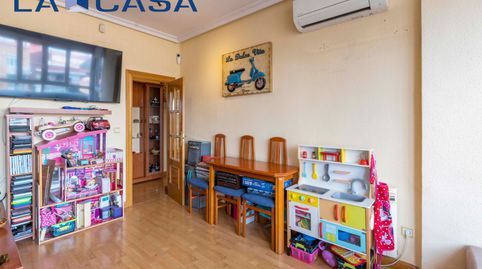 Foto 5 de Piso en venta en Calle Alondra, Vista Alegre, Madrid Capital
