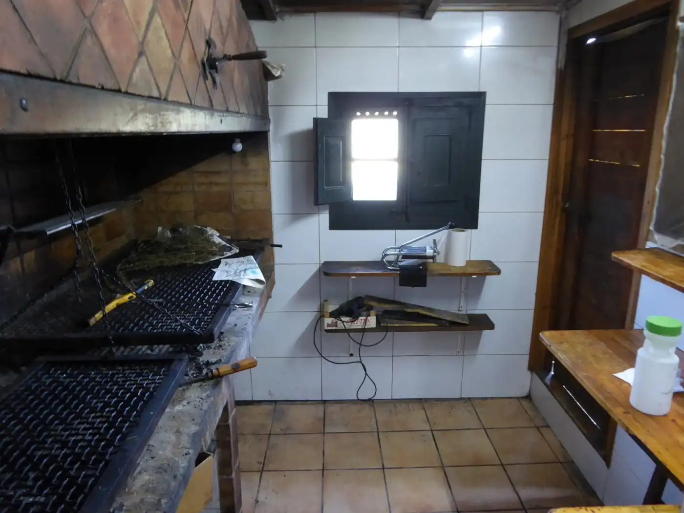 Cocina de Finca rústica en venta en Sant Martí de Tous con Aire acondicionado, Calefacción y Jardín privado
