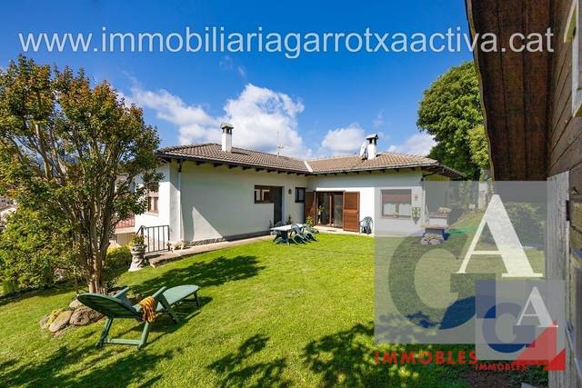 Casa-chalet en Venta en La Vall d'en Bas