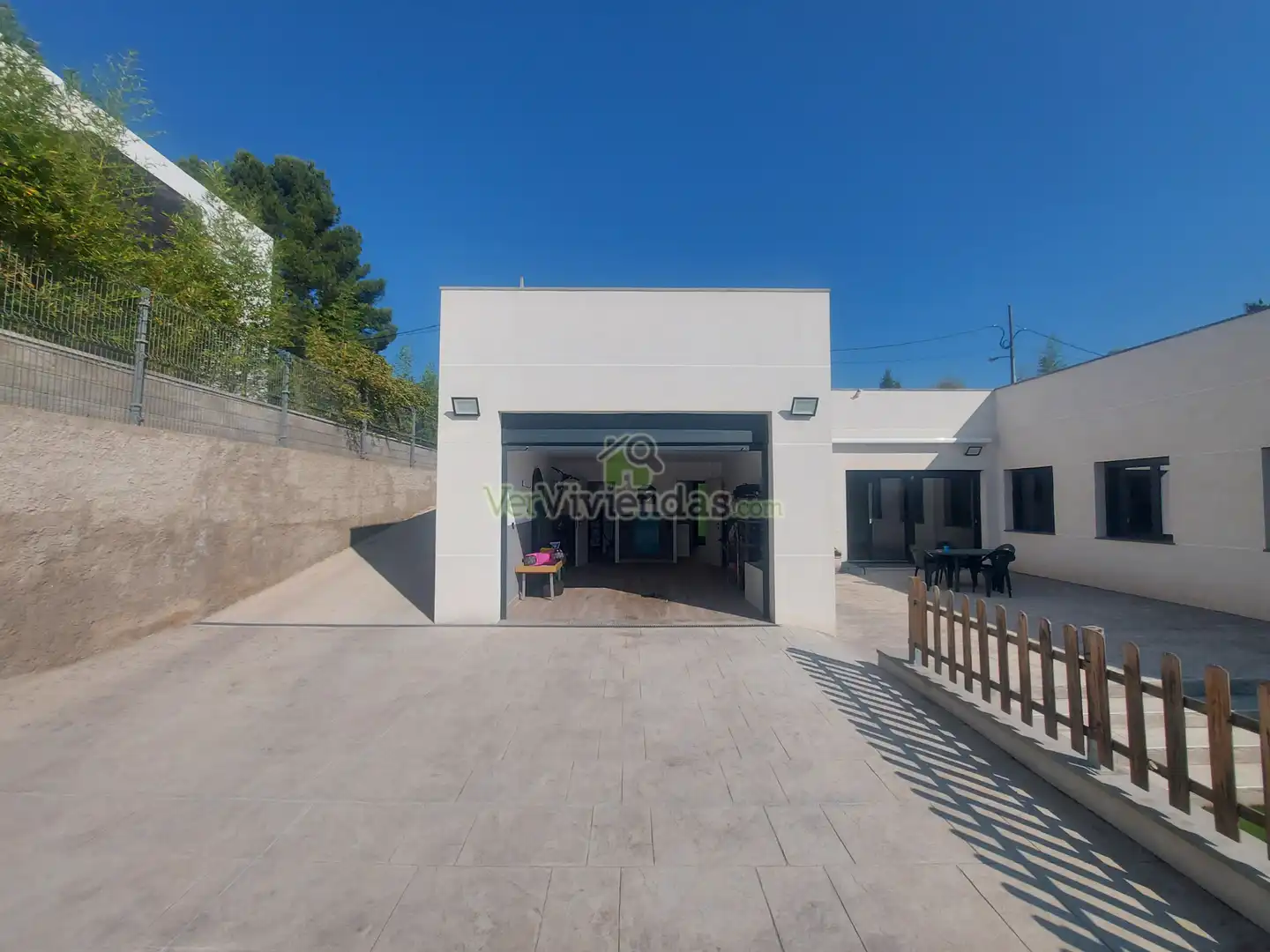 Außenansicht von Haus oder Chalet zum Verkauf in Pallejà mit Klimaanlage, Heizung und Privatgarten