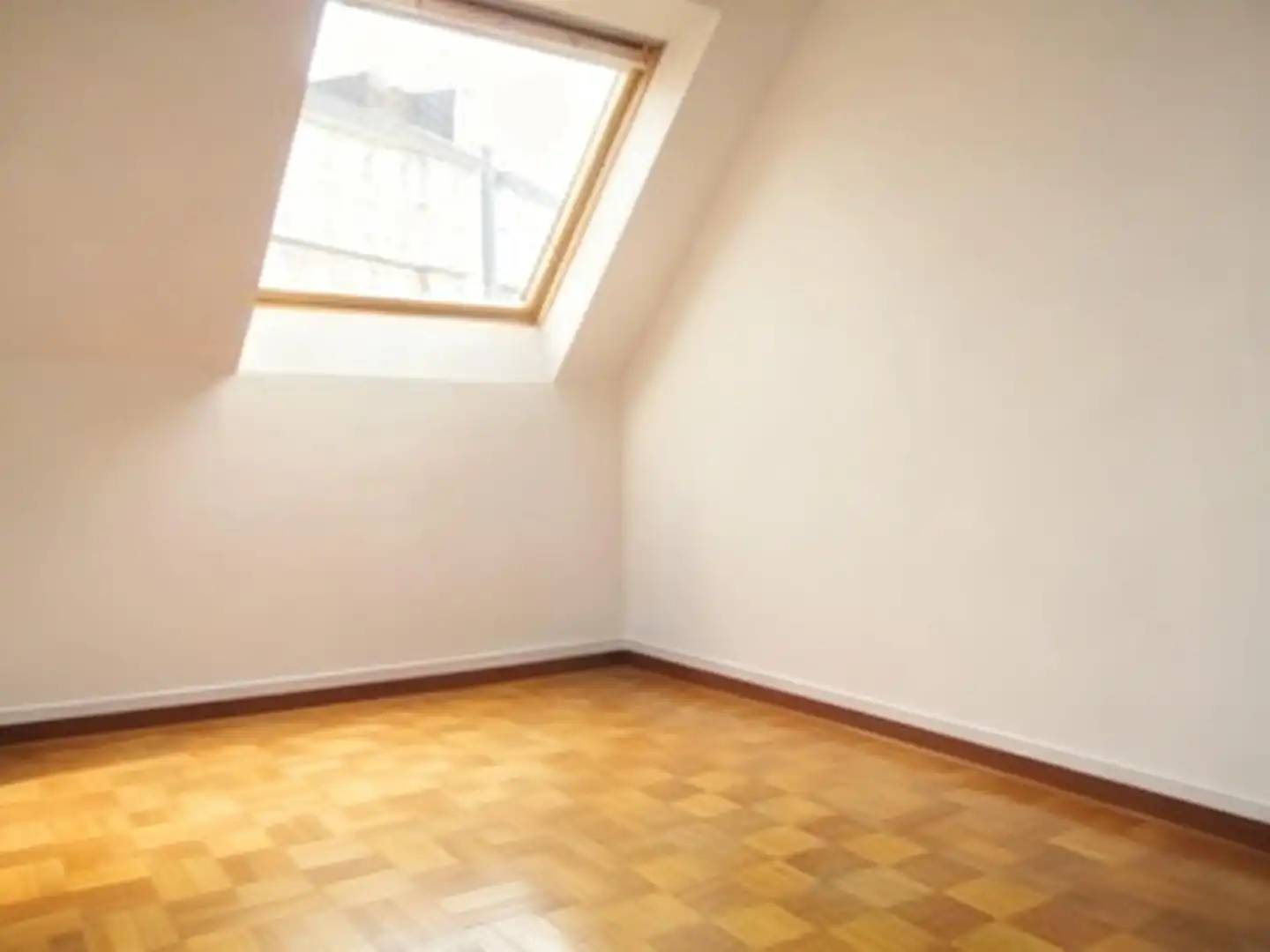 Habitación de Apartamento en venta en Oviedo  con Calefacción