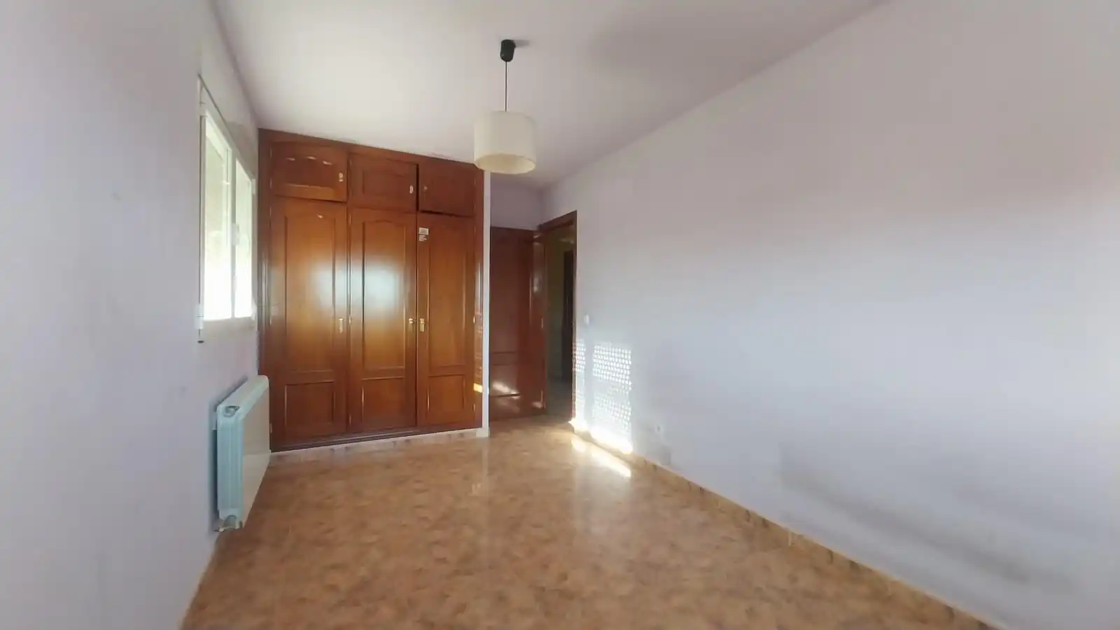 Dormitori de Casa adosada en venda en Tudela de Duero amb Calefacció i Terrassa
