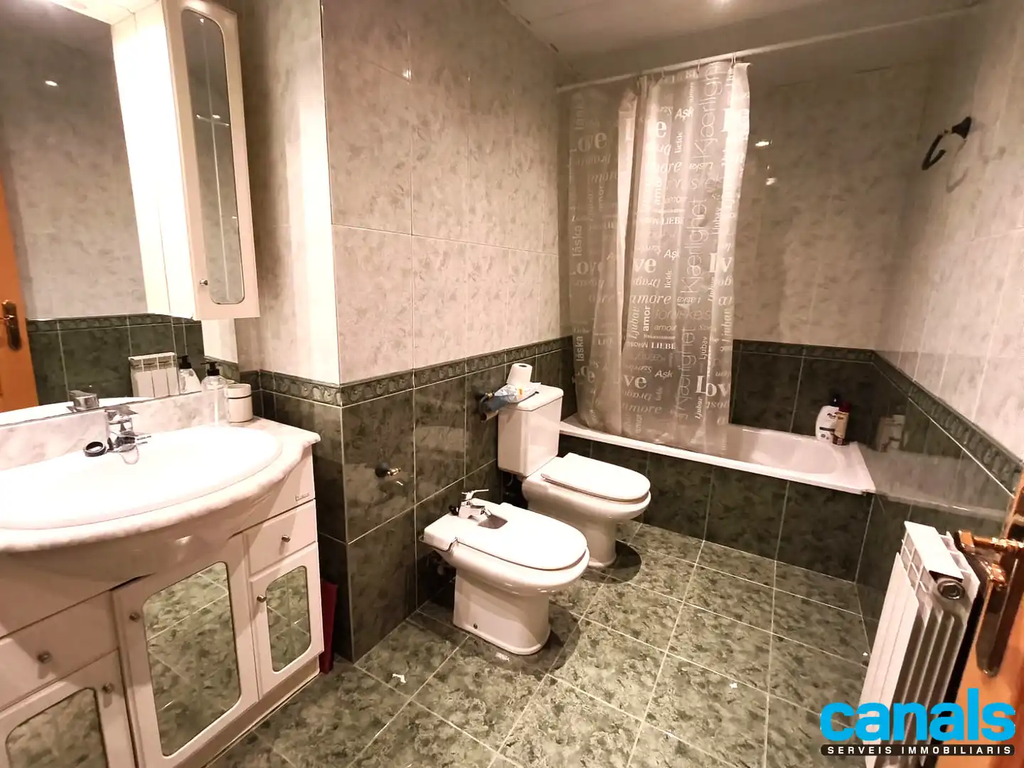 Baño de Piso en venta en Cerdanyola del Vallès con Aire acondicionado, Calefacción y Parquet