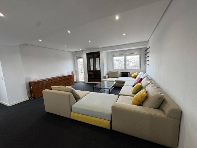 Piso en Alquiler en De Miguel Allué Salvador en Paseo Independencia