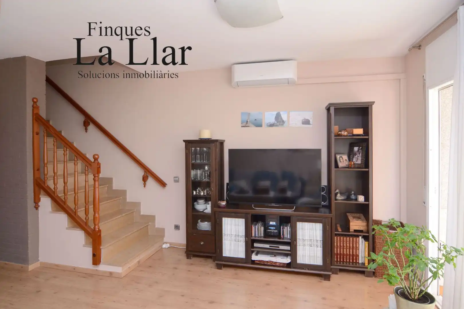 Sala de estar de Casa adosada en venta en Gavà con Aire acondicionado y Calefacción