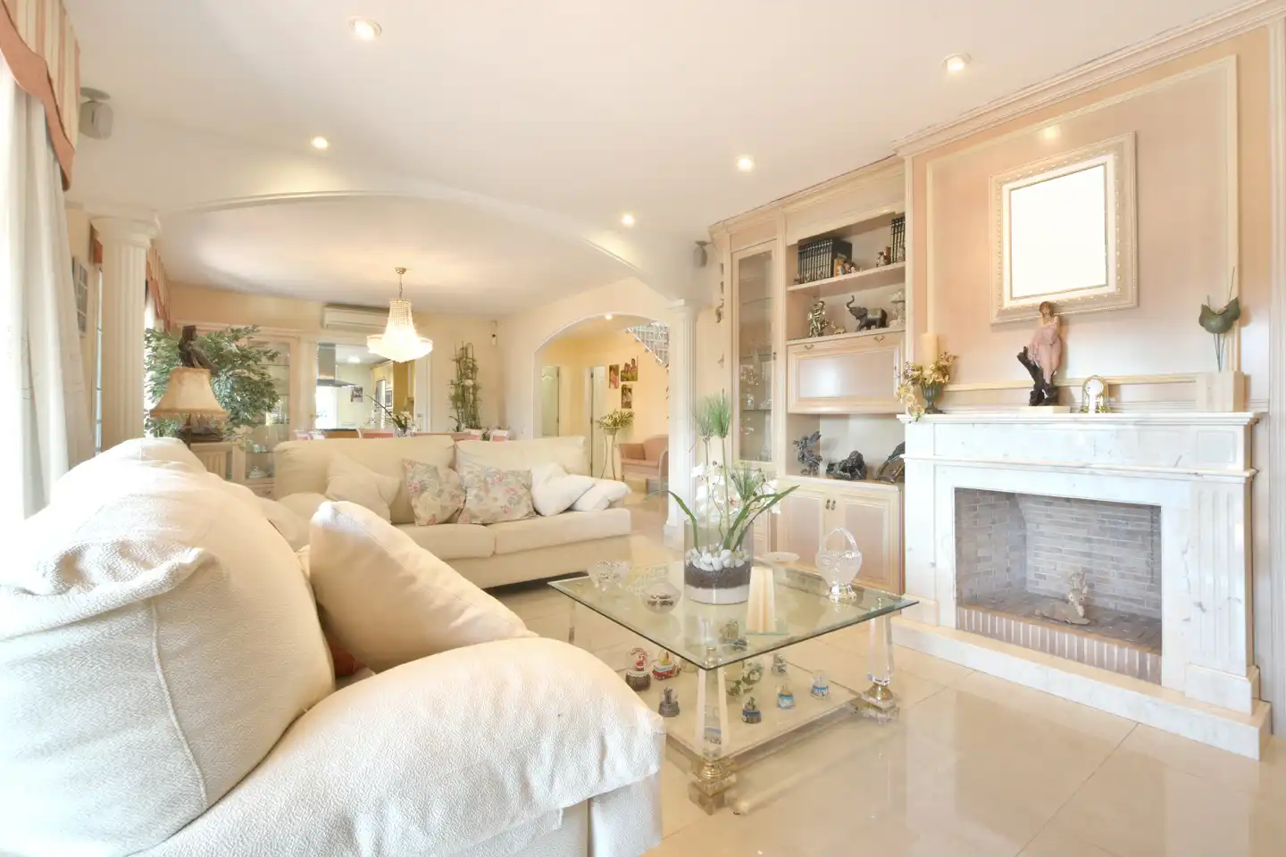 Sala de estar de Casa o chalet en venta en Sant Fost de Campsentelles con Aire acondicionado, Calefacción y Jardín privado