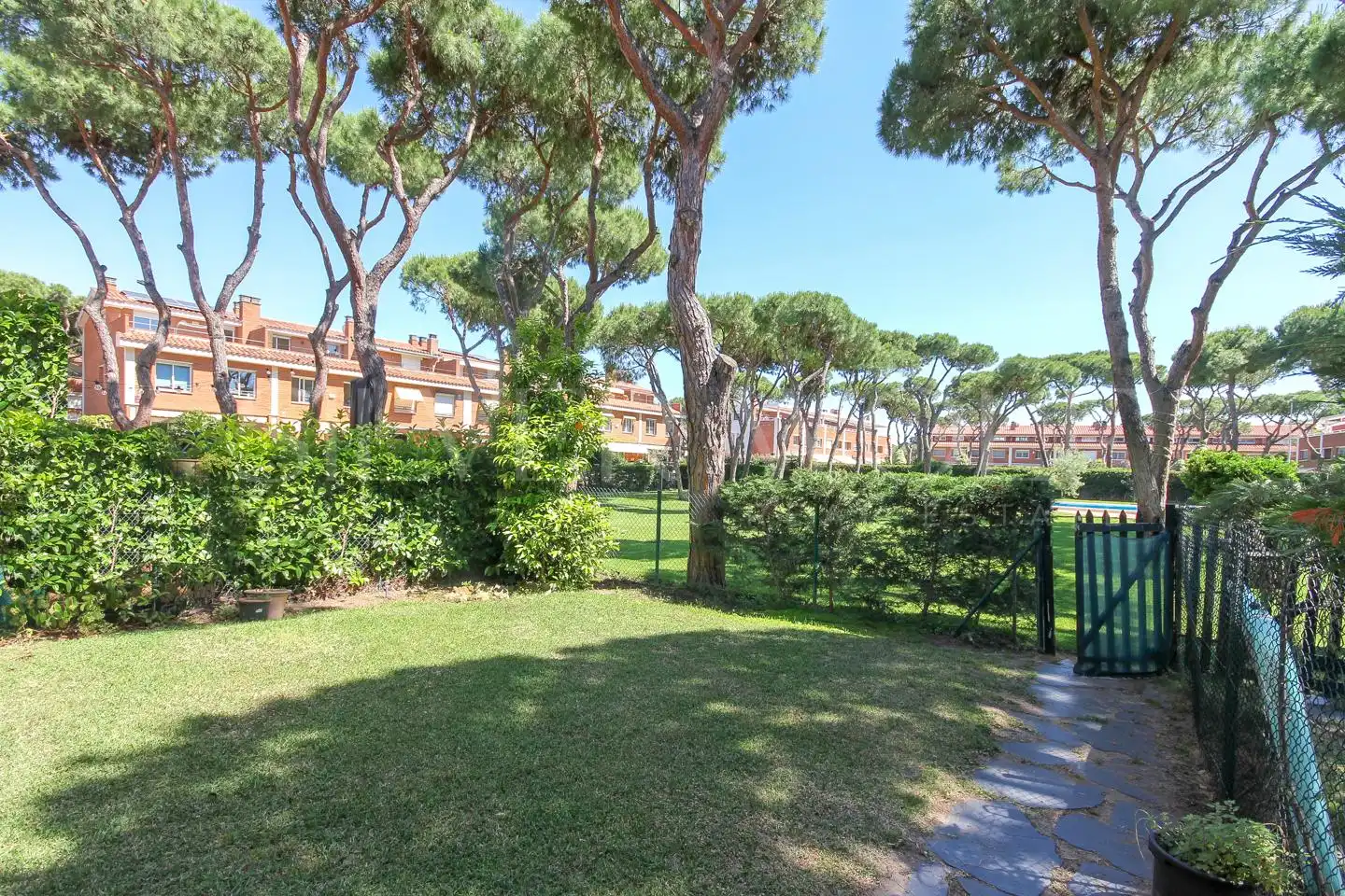 Garten von Einfamilien-Reihenhaus zur Miete in Gavà mit Klimaanlage, Heizung und Privatgarten