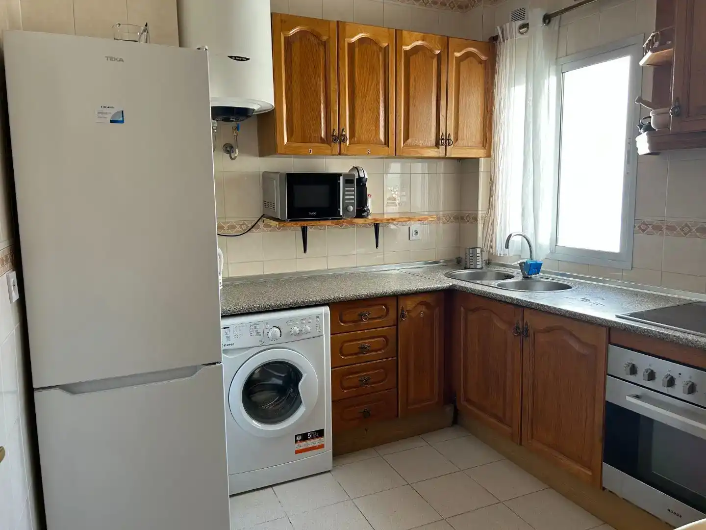 Kitchen of Flat for share in Coín  with Furnished