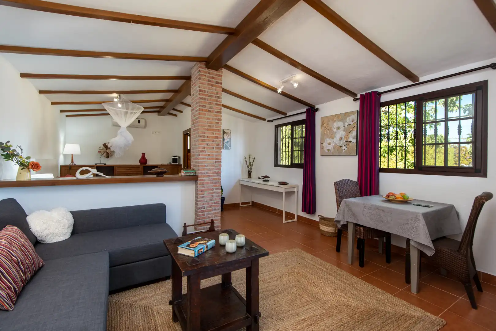 Sala de estar de Finca rústica en venta en Alhaurín de la Torre con Aire acondicionado, Calefacción y Jardín privado
