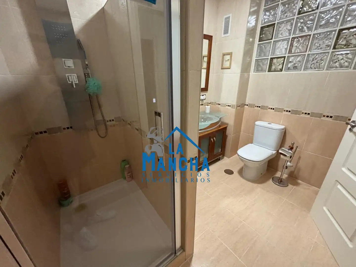 Baño de Piso de alquiler en Albacete con Aire acondicionado, Calefacción y Amueblado