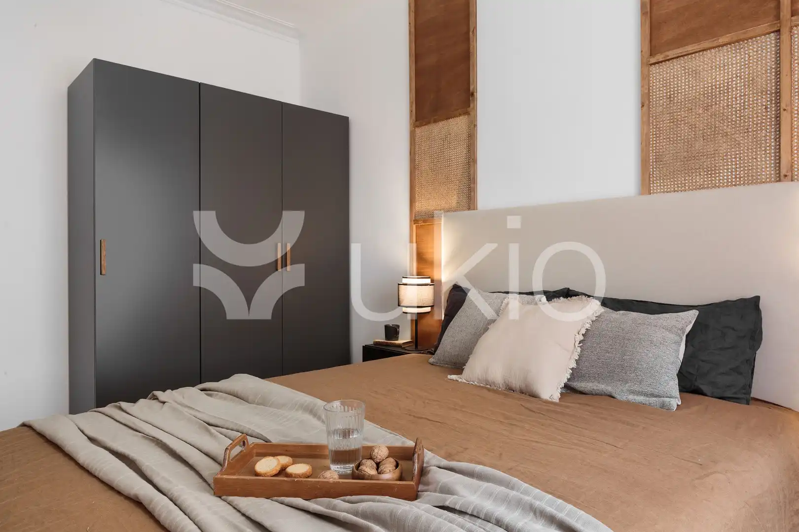 Habitación de Apartamento de alquiler en Barcelona con Calefacción, Amueblado y Horno