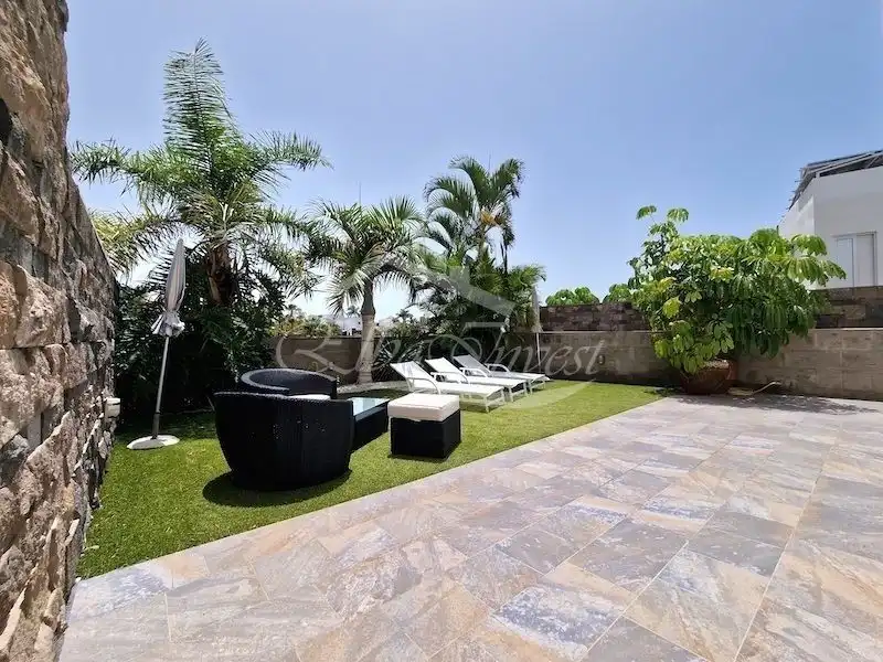 Terrassa de Casa o xalet en venda en Adeje amb Aire condicionat, Jardí privat i Terrassa
