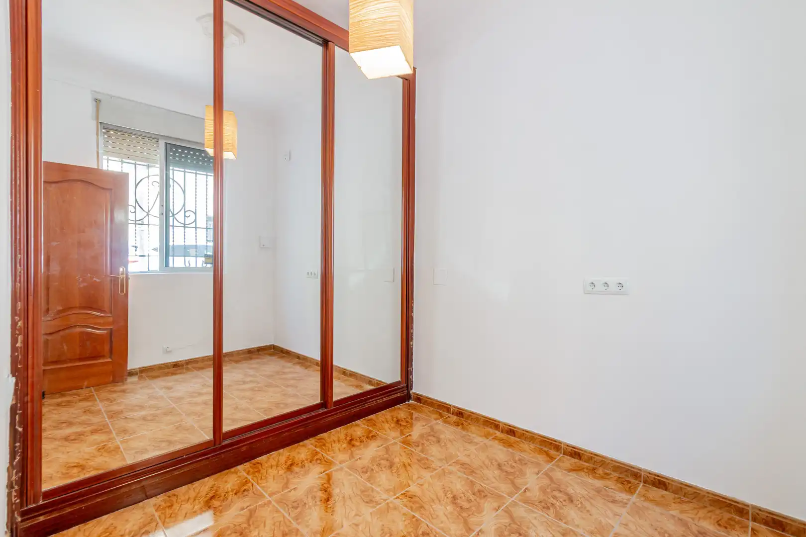 Bedroom of Ground floor for sale in Madrid  with Furnished
