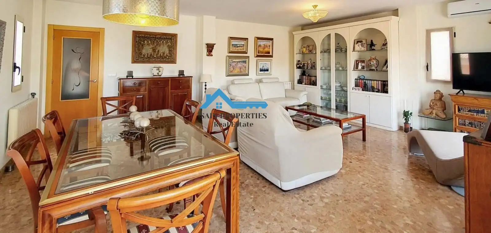 Living room of Detached homes for sale in L'Alfàs del Pi  with Air Conditioner, Private garden and Storage room