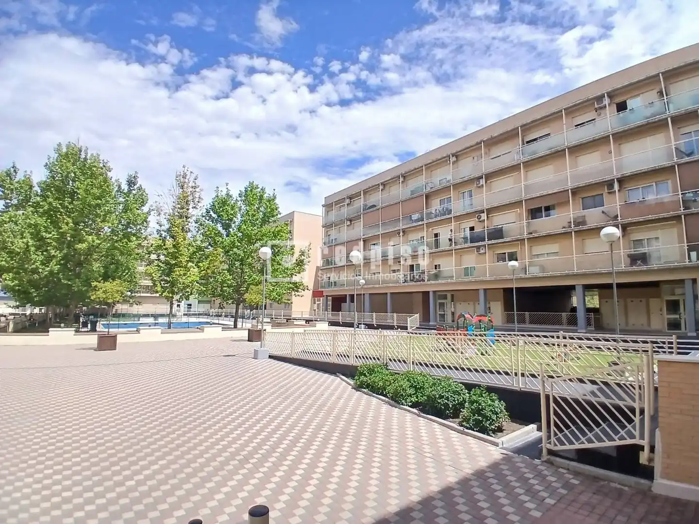 Vista exterior de Pis en venda en Torrejón de Ardoz amb Jardí privat, Terrassa i Traster