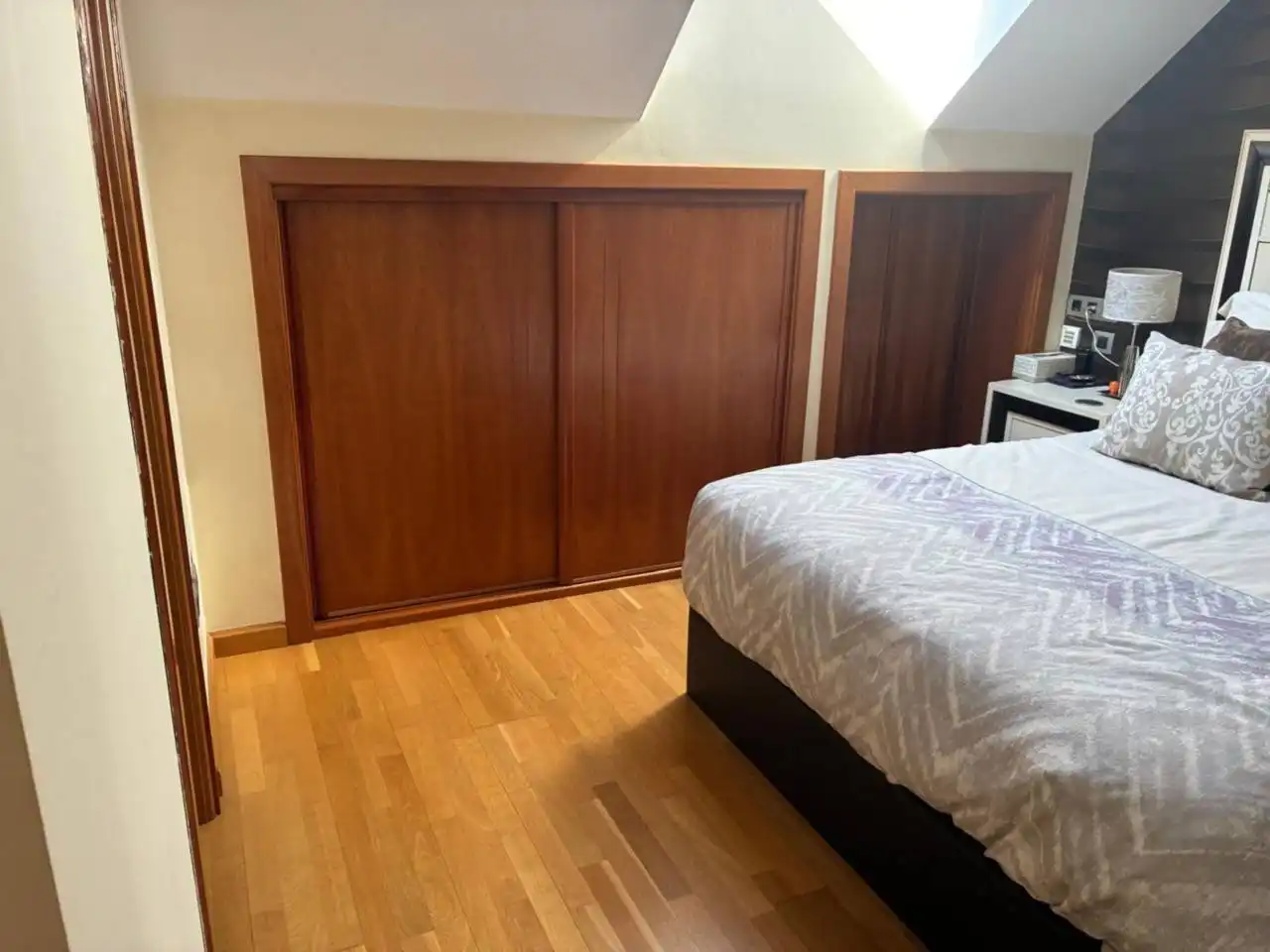 Habitación de Dúplex en venta en León Capital  con Calefacción y Trastero
