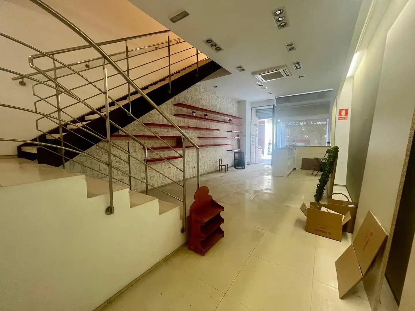 Local comercial de lloguer a Centre
