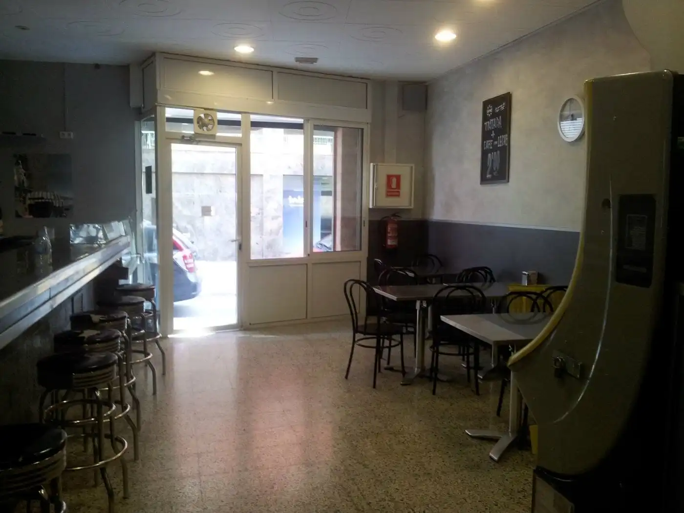 Local de lloguer en Badalona amb Aire condicionat i Moblat