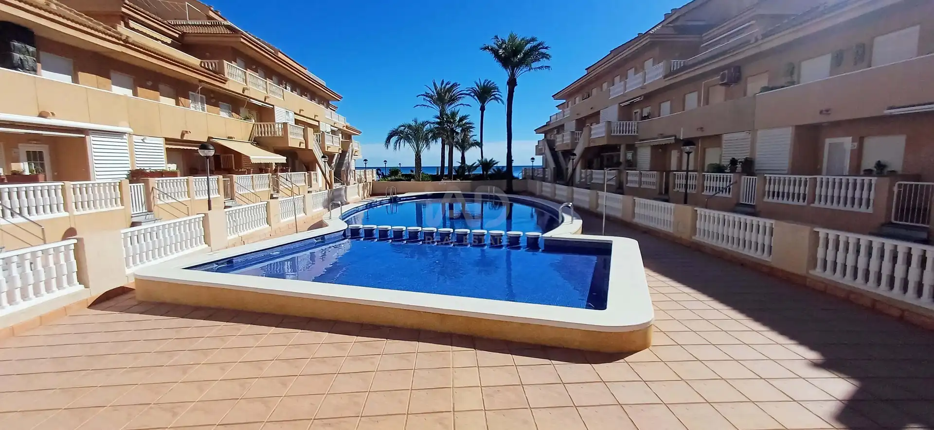 Schwimmbecken von Maisonette zum Verkauf in La Manga del Mar Menor mit Heizung, Terrasse und Schwimmbad