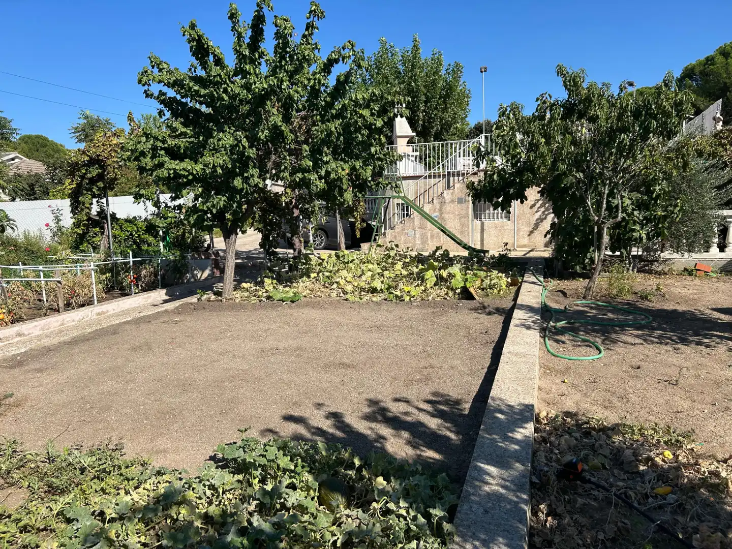 Garten von Einfamilien-Reihenhaus zum Verkauf in Santa Cruz del Retamar mit Klimaanlage, Heizung und Privatgarten
