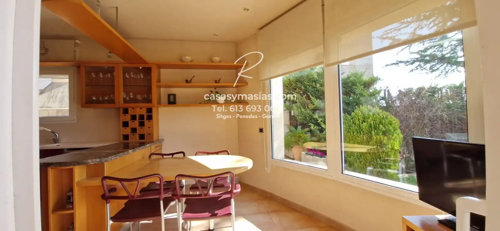 Comedor de Casa o chalet en venta en Pacs del Penedès con Aire acondicionado, Calefacción y Jardín privado