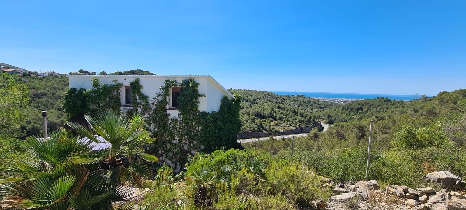 Vista exterior de Casa o xalet en venda en Canyelles amb Calefacció, Jardí privat i Terrassa