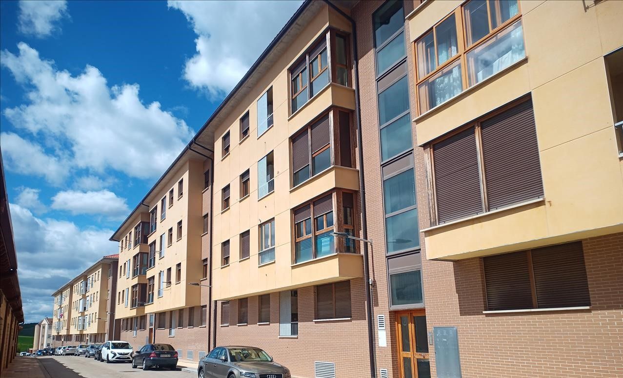 Vista exterior de Pis en venda en Ólvega amb Parquet, Traster i Balcó