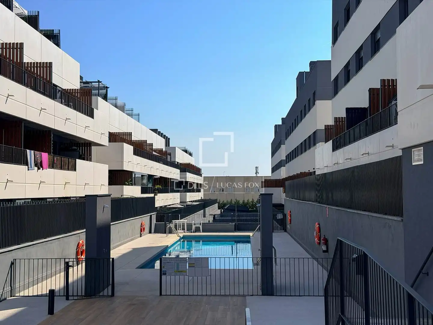 Schwimmbecken von Wohnung zur Miete in San Sebastián de los Reyes mit Klimaanlage, Heizung und Schwimmbad
