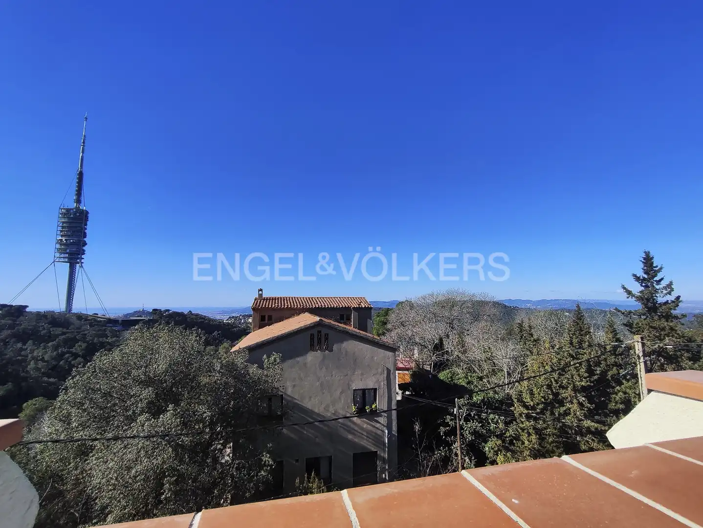 Vista exterior de Casa o xalet de lloguer en Barcelona amb Aire condicionat, Calefacció i Jardí privat