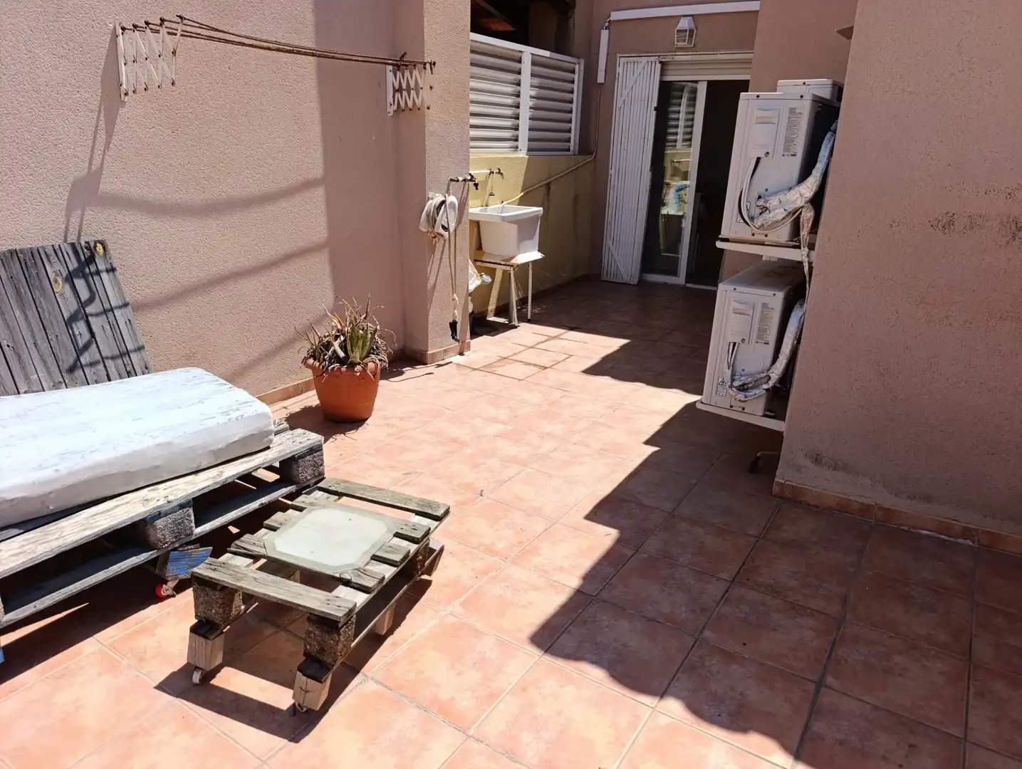 Terrassa de Casa adosada en venda en Almazora / Almassora amb Aire condicionat, Calefacció i Jardí privat
