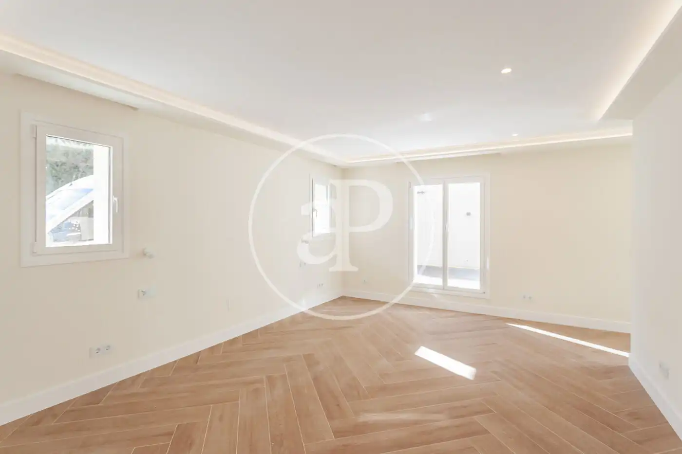 Sala d'estar de Casa o xalet en venda en Ciudalcampo amb Aire condicionat, Calefacció i Jardí privat
