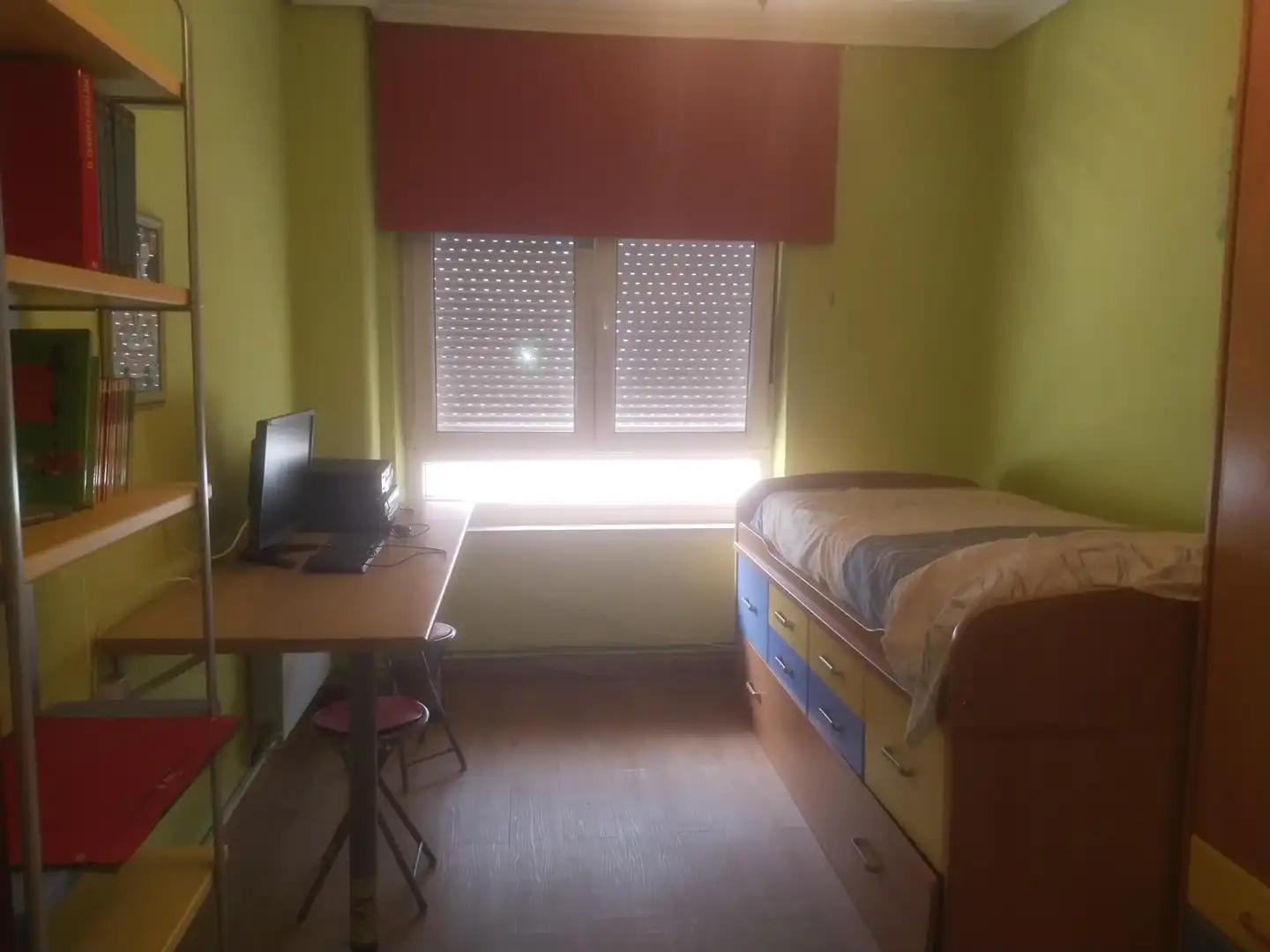 Habitación de Piso de alquiler en Inmobiliaria - Barreda
