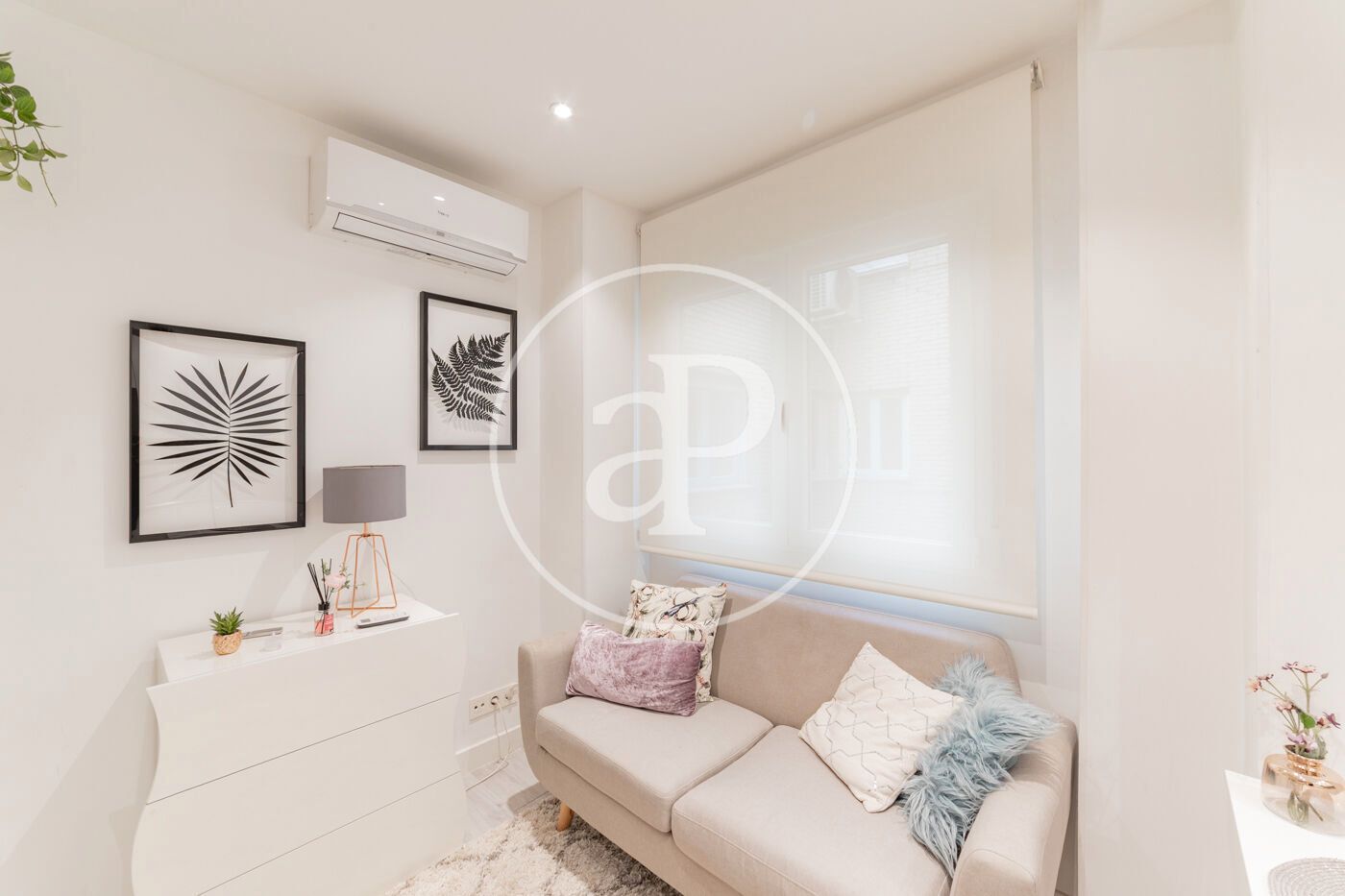 Living room of Flat to rent in  Madrid Capital  with Heating and Furnished