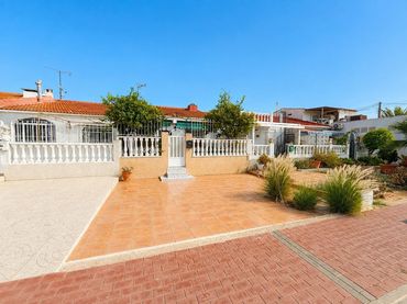 Villa à vendre à Zona Carrefour - Urbanizaciones