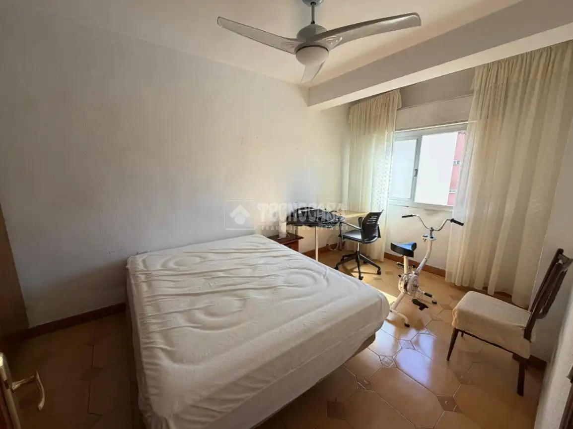 Habitación de Piso en venta en Jaén con Balcón