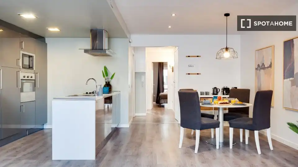 Cocina de Piso de alquiler en Barcelona con Aire acondicionado, Calefacción y Amueblado