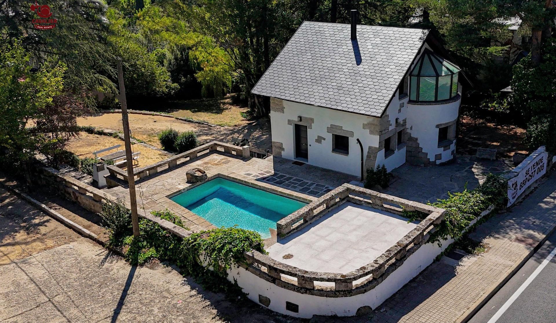 Piscina de Casa o xalet en venda en Cercedilla amb Aire condicionat, Calefacció i Jardí privat