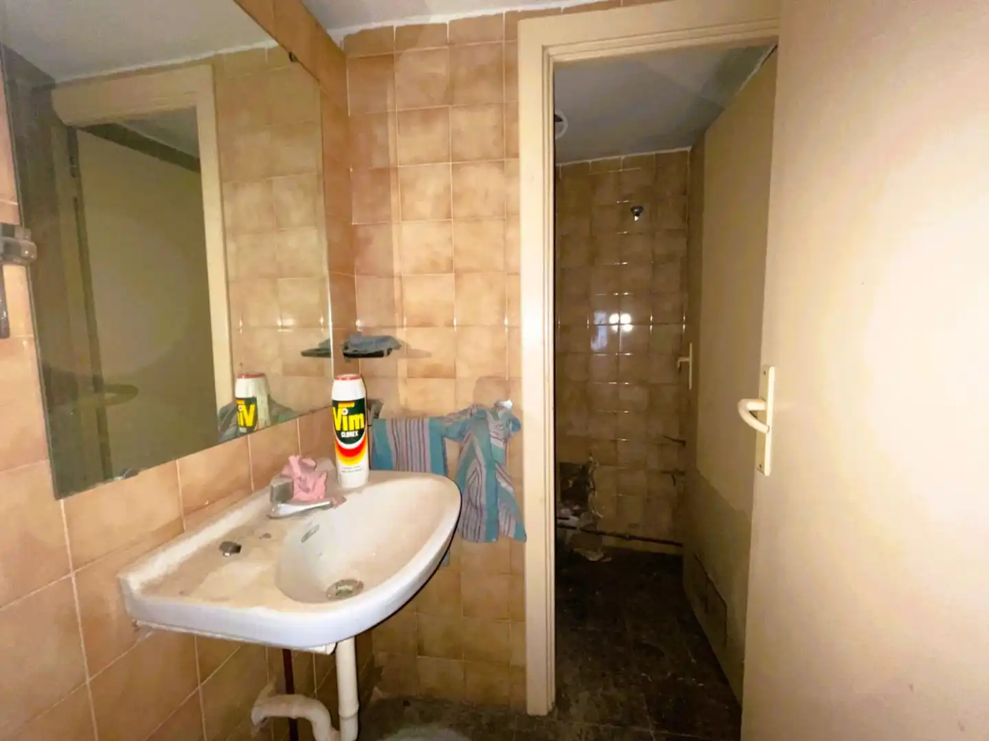 Bathroom of Commercial properties for sale in Valdepeñas