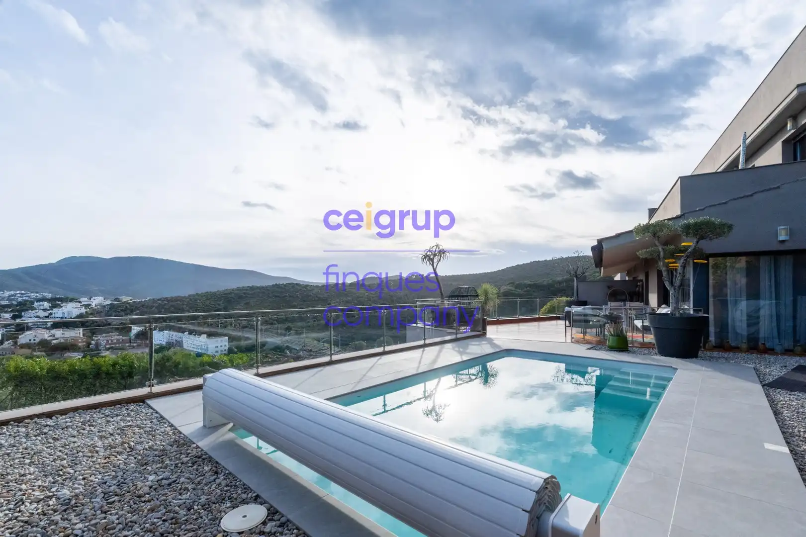 Swimming pool of Duplex for sale in Llançà  with Heating, Terrace and Swimming Pool