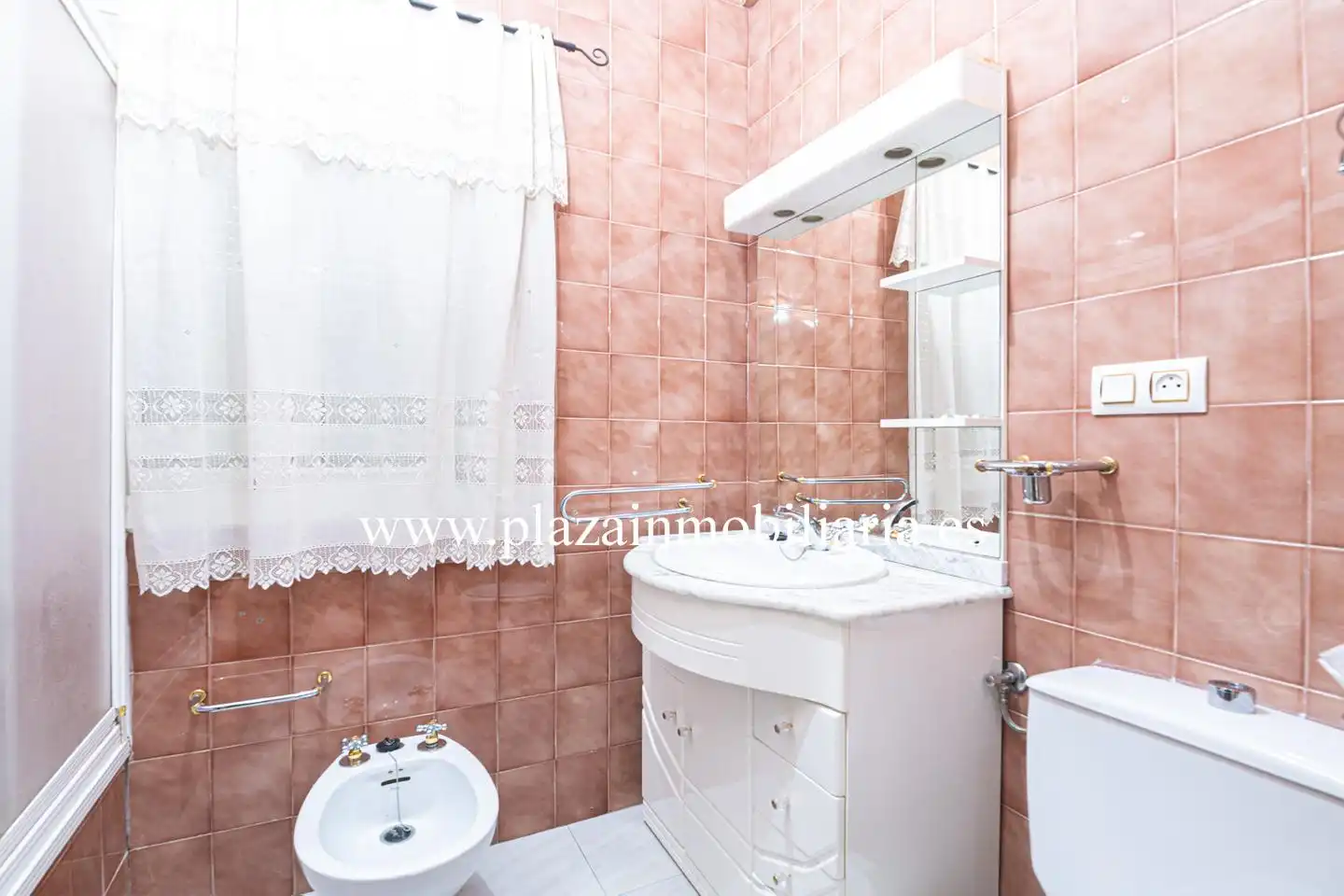 Baño de Casa o chalet en venta en Lucena con Terraza, Trastero y Balcón