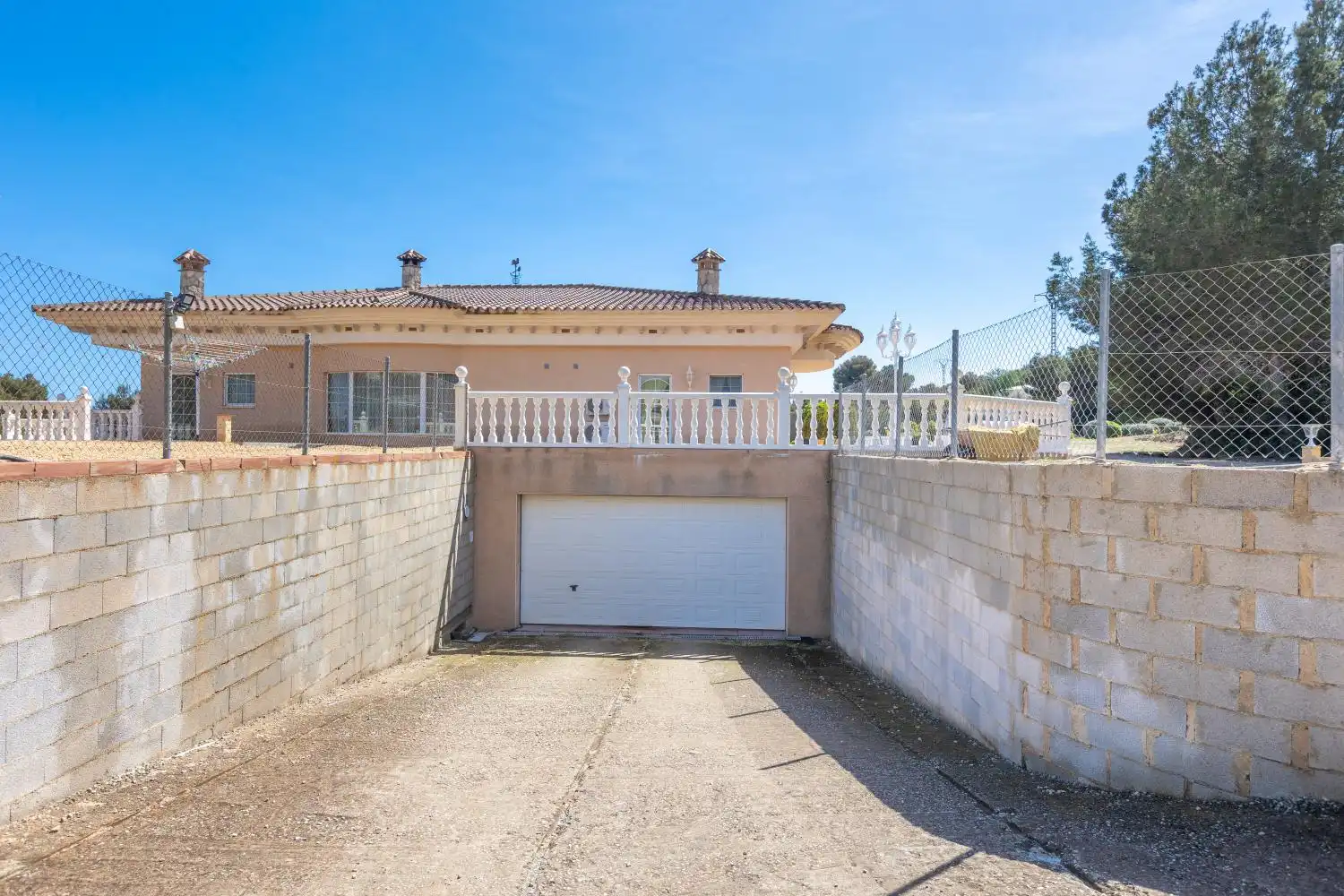 Vista exterior de Casa o chalet en venta en L'Alfàs del Pi con Aire acondicionado, Jardín privado y Terraza